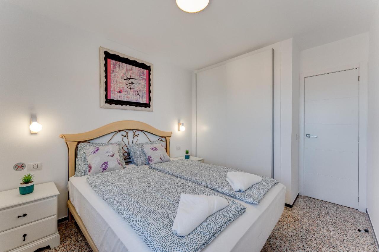 Los Cristianos Achacay Bluesky Apartment Exterior photo